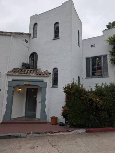 Main picture of 2477 Cheremoya Ave