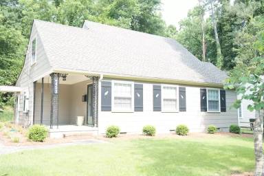 Main picture of 453 Scott St