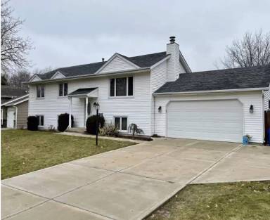 Main picture of 5910 Thatcher Dr