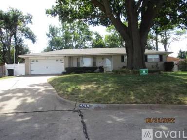 Main picture of 4748 Crest Pl