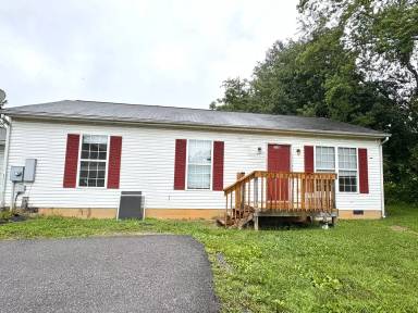 Main picture of 710 Roanoke St E