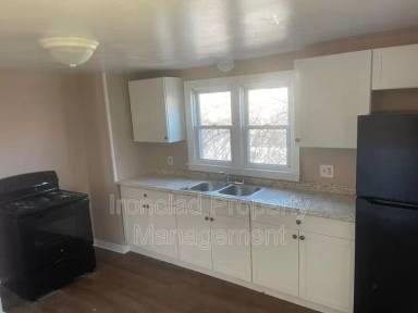 Main picture of 204 Main St
