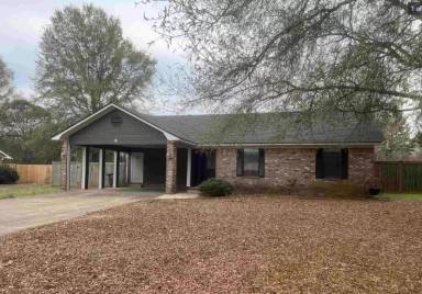 Main picture of 8 Bridgestone Dr