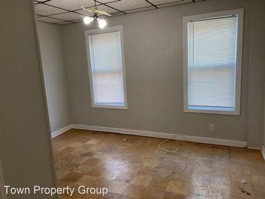 Main picture of 326 Ferry St