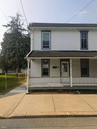 Main picture of 44 W Donegal St