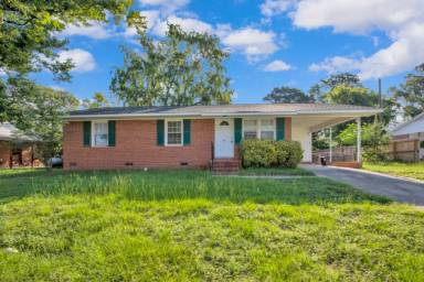 Main picture of 1420 Lottie St