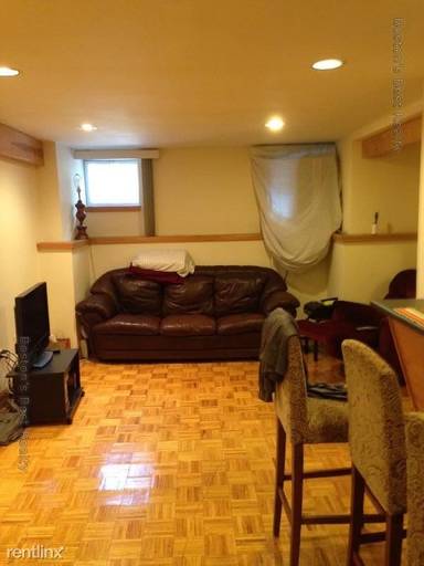 Main picture of 94 Pleasant St