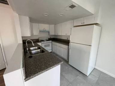 Main picture of 1035 East 3rd Avenue - C