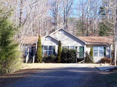 Main picture of 123 Whitaker Rd