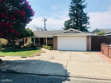 Main picture of 4625 Sloan St