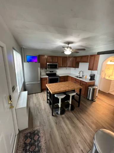 Main picture of 202 Barber St