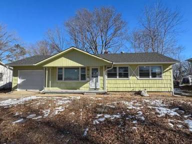 Main picture of 8805 Blue Ridge Blvd