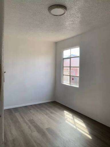 Main picture of 401 Utah St SE
