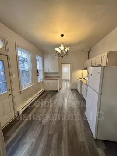 Main picture of 540 Walnut St