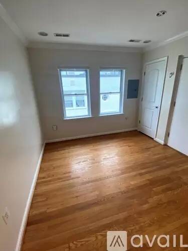 Main picture of 90 Webster St NE