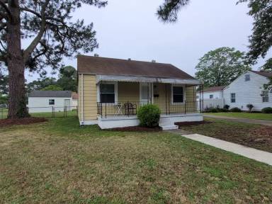 Main picture of 4215 Neptune Ave