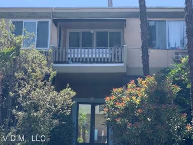 Main picture of 1921 Vista del Mar St