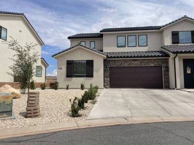 Main picture of 1060 W Province Way