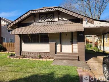 Main picture of 1469 Fairbanks St SW