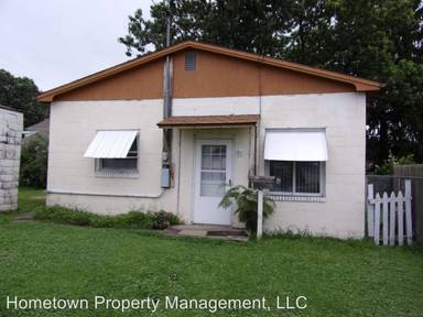 Main picture of 810 1/2 Center St