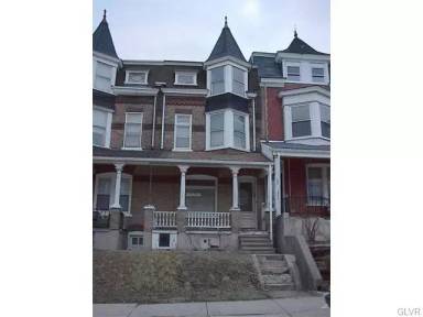 Main picture of 223 N 15th St