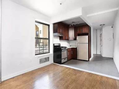 Main picture of 424 E 116th St