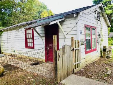 Main picture of 3045 Oxford Ave