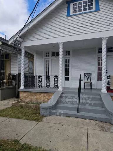 Main picture of 2051 N Rocheblave St