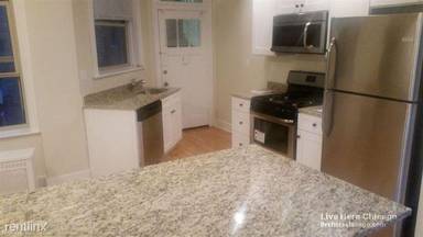Main picture of 520 W Stratford Pl