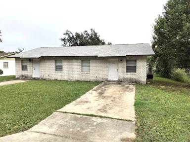 Main picture of 611 NW 56th Ct