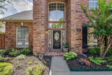 Main picture of 5901 Norfolk Ln