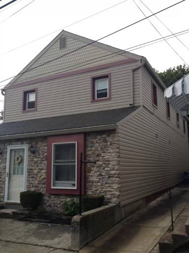 Main picture of 110 S Cedar St