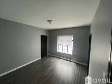 Main picture of 3753 N Meridian St