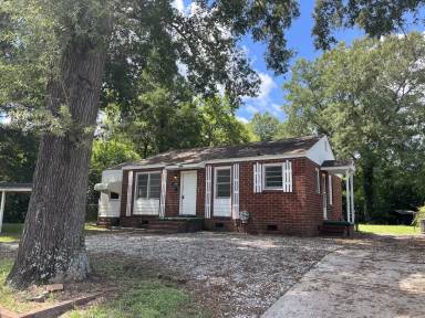 Main picture of 2507 S Lumpkin Rd