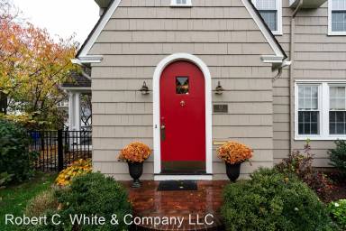 Main picture of 63 Van Buren Ave