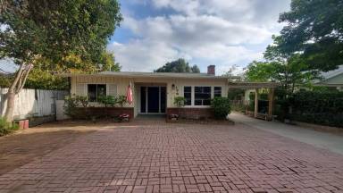 Main picture of 396 W Mendocino St