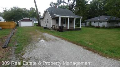 Main picture of 215 Esser St