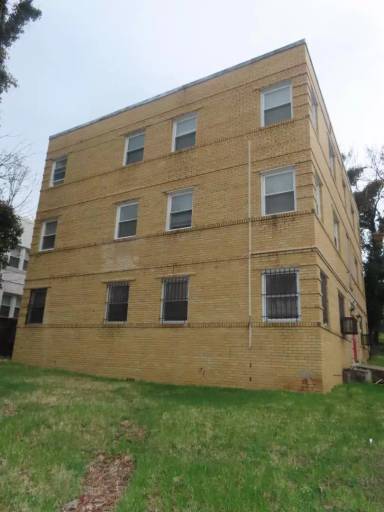 Main picture of 1700 29th St SE