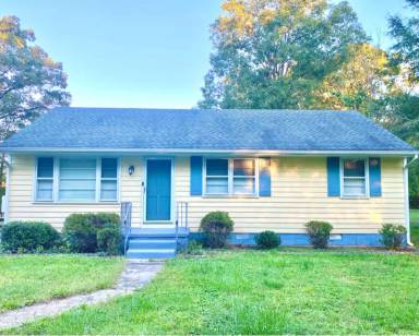 Main picture of 403 S Oak Ave
