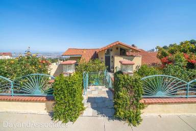 Main picture of 29840 Knoll View Dr
