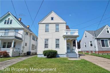 Main picture of 3272 W 98th St