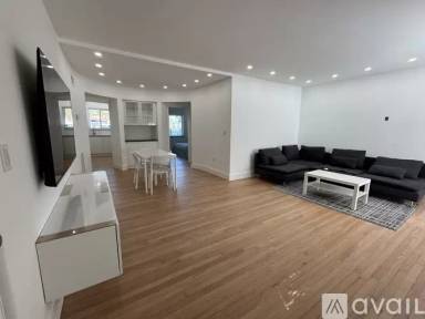 Main picture of 6941 Bay Dr