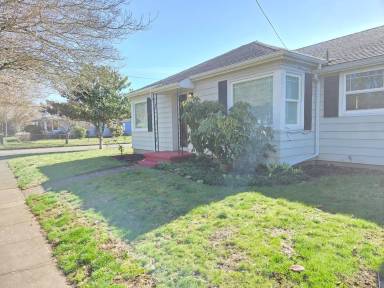 Main picture of 8434 SE Ash St