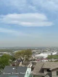 Main picture of 2 Hackensack St