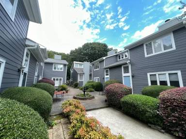 Main picture of 836 Saint Charles Ave NE