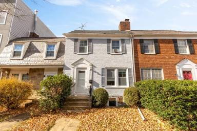 Main picture of 1710 37th St NW
