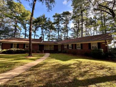 Main picture of 4144 Hermitage Pt