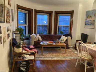Main picture of 847 Beacon St