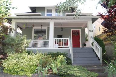 Main picture of 2919 E Cherry St