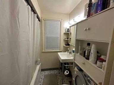 Main picture of 127 Bluff St